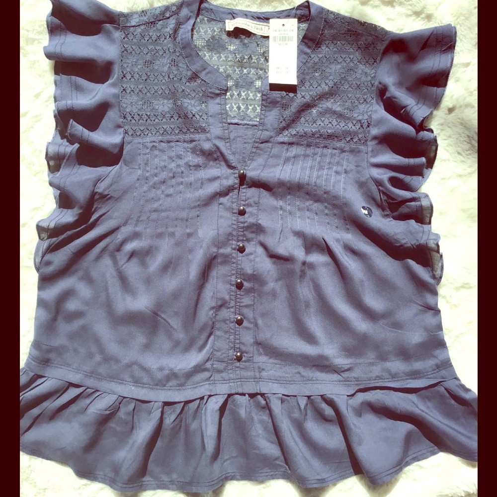 NWT Abercrombie and Fitch button down blouse